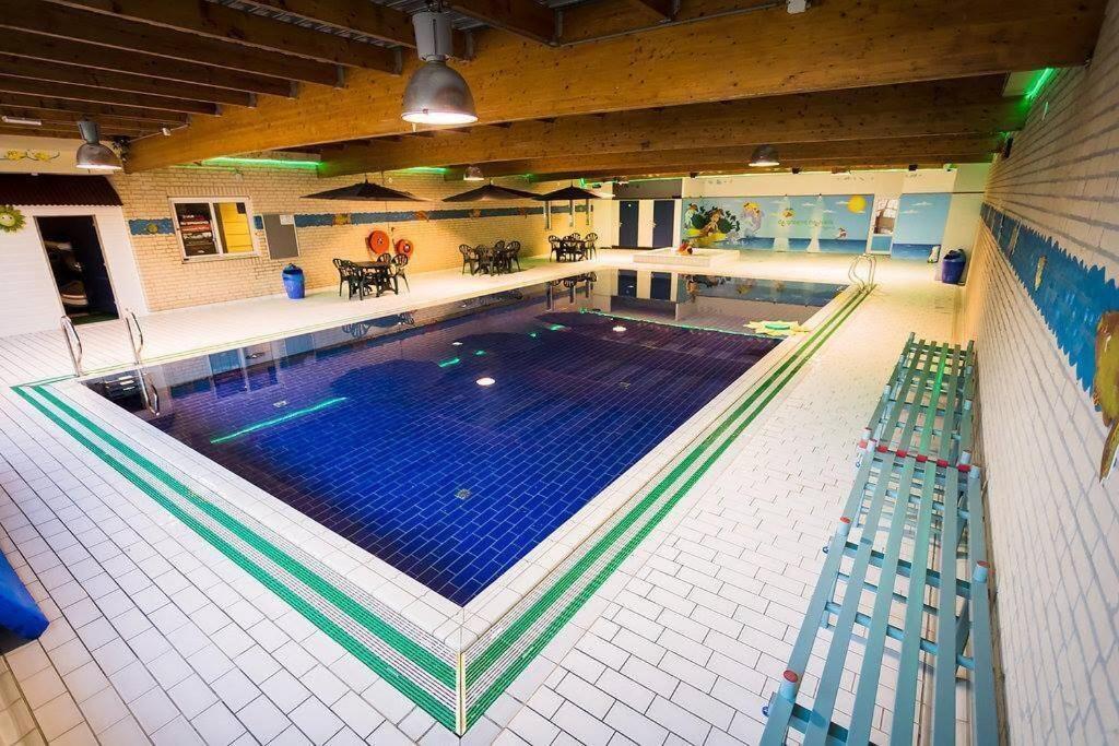 Gezellige Vakantiewoning Aan Het Water In Ewijk - Recreational Only No Workers Exterior foto
