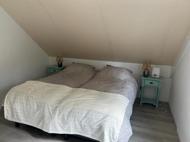 Gezellige Vakantiewoning Aan Het Water In Ewijk - Recreational Only No Workers Exterior foto