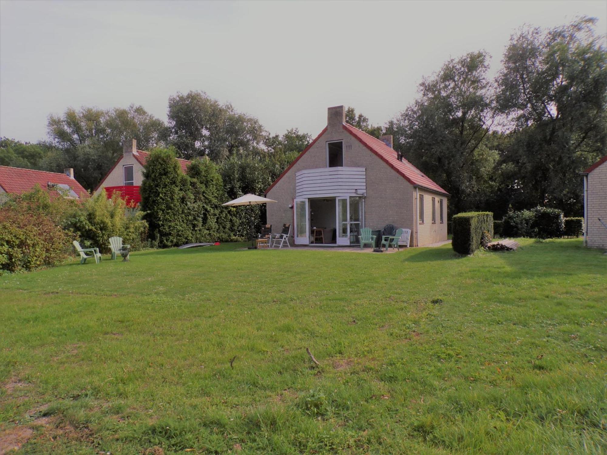 Gezellige Vakantiewoning Aan Het Water In Ewijk - Recreational Only No Workers Exterior foto